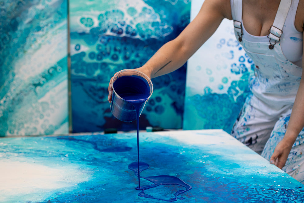 abstract fluid painting abstract artist painting abstract ocean art in art studio with artist 